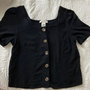 Slightly cropped t-shirt